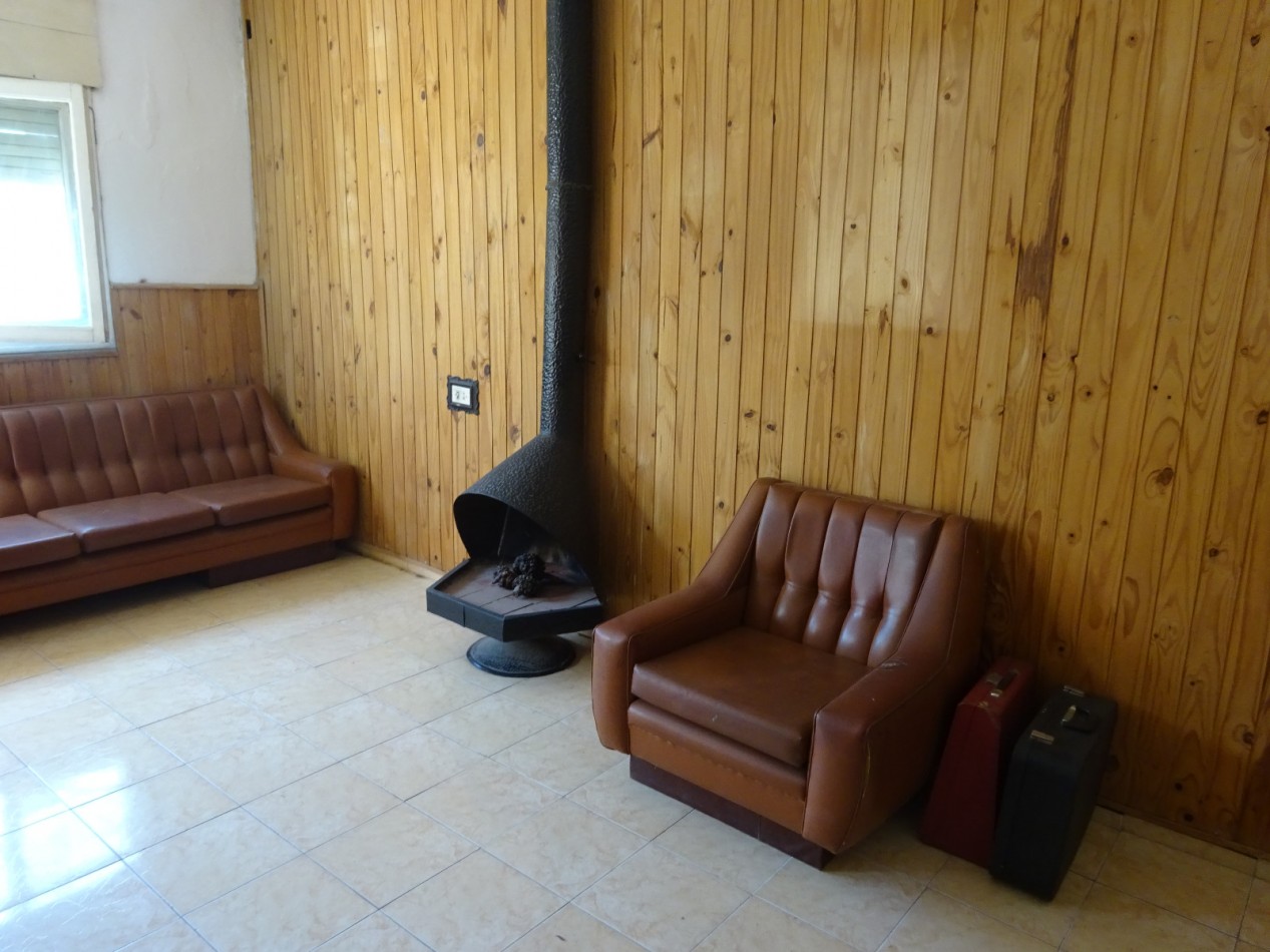 OPORTUNIDAD SE VENDE HERMOSA PROPIEDAD BARRIO MATIENZO, zona comercial, sobre calle principal del barrio.- 