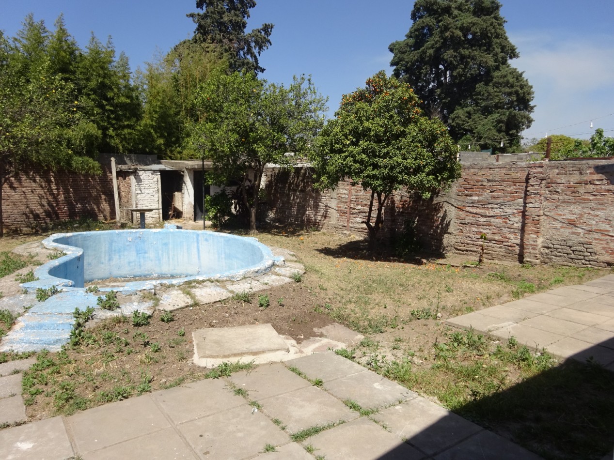 OPORTUNIDAD SE VENDE HERMOSA PROPIEDAD BARRIO MATIENZO, zona comercial, sobre calle principal del barrio.- 