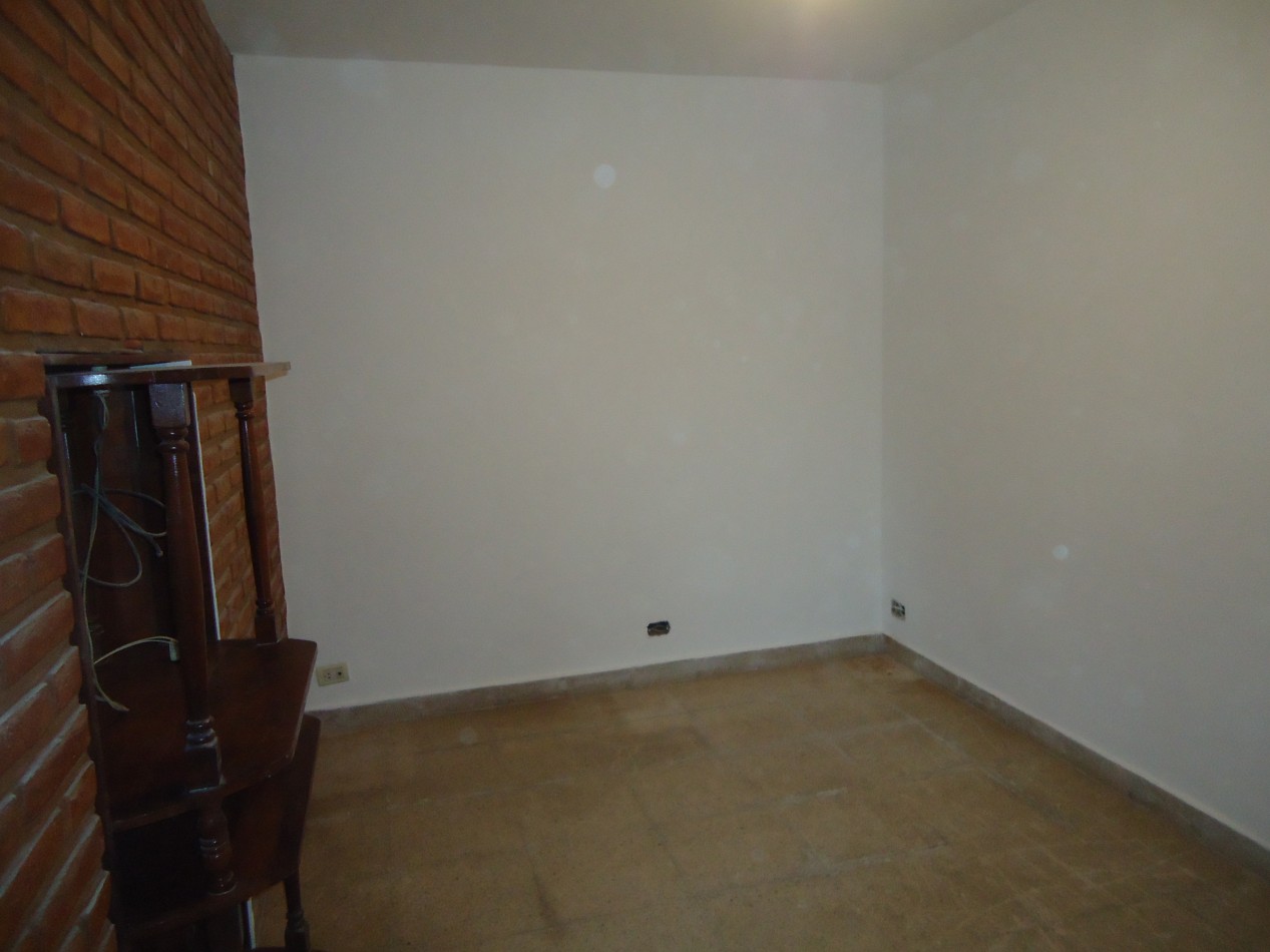 Barrio Rosedal, se alquila propiedad esquina, excelente entorno.  "SEÑADA"