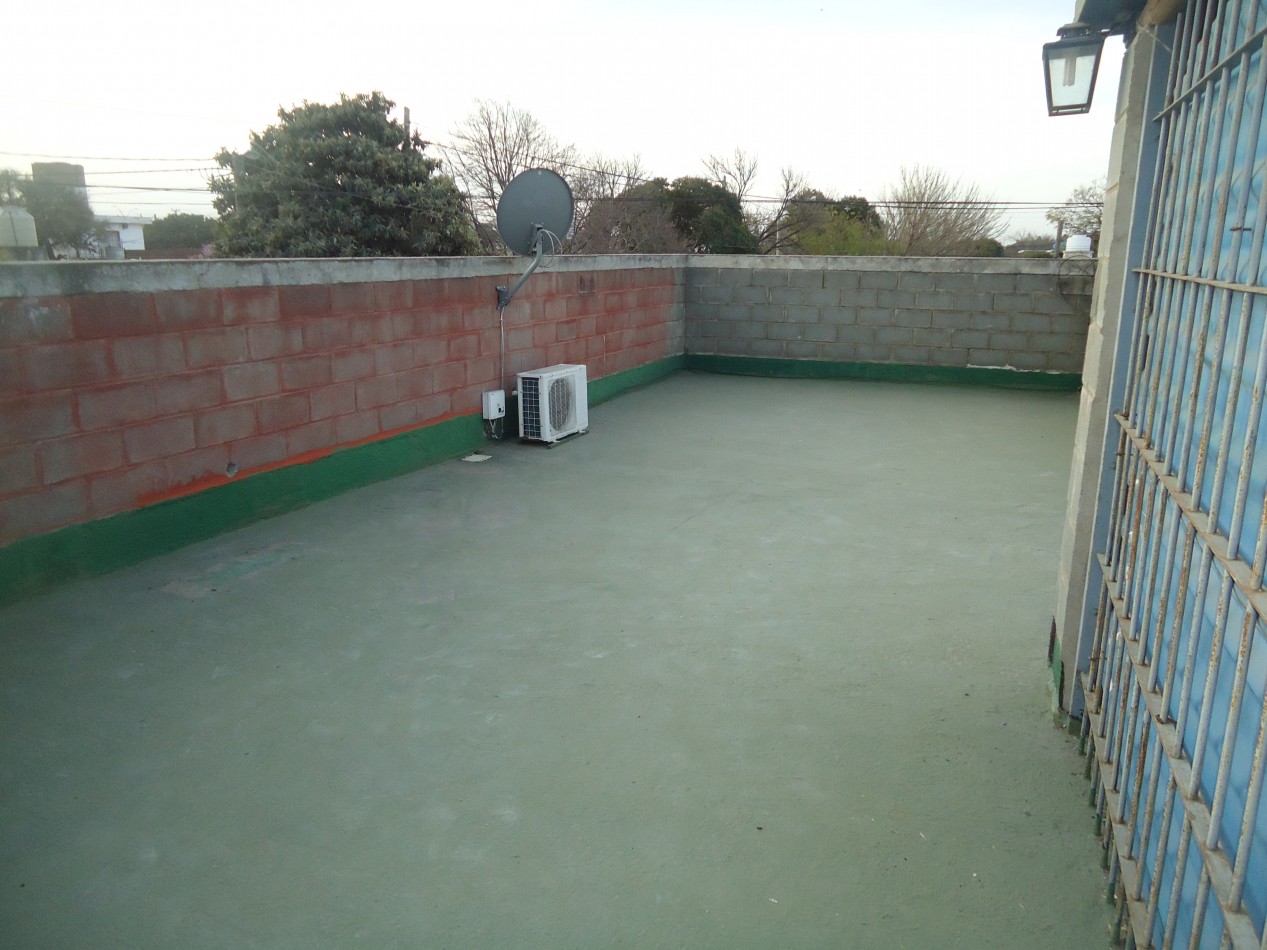 Barrio Rosedal, se alquila propiedad esquina, excelente entorno.  "SEÑADA"