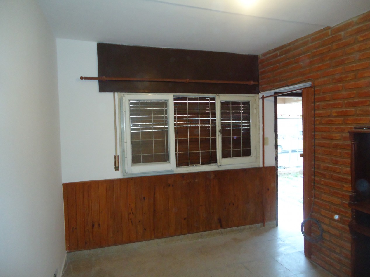 Barrio Rosedal, se alquila propiedad esquina, excelente entorno.  "SEÑADA"