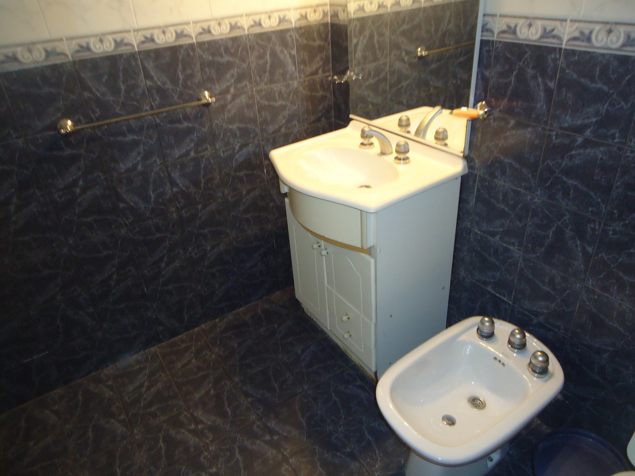 Barrio Rosedal, se alquila propiedad esquina, excelente entorno.  "SEÑADA"