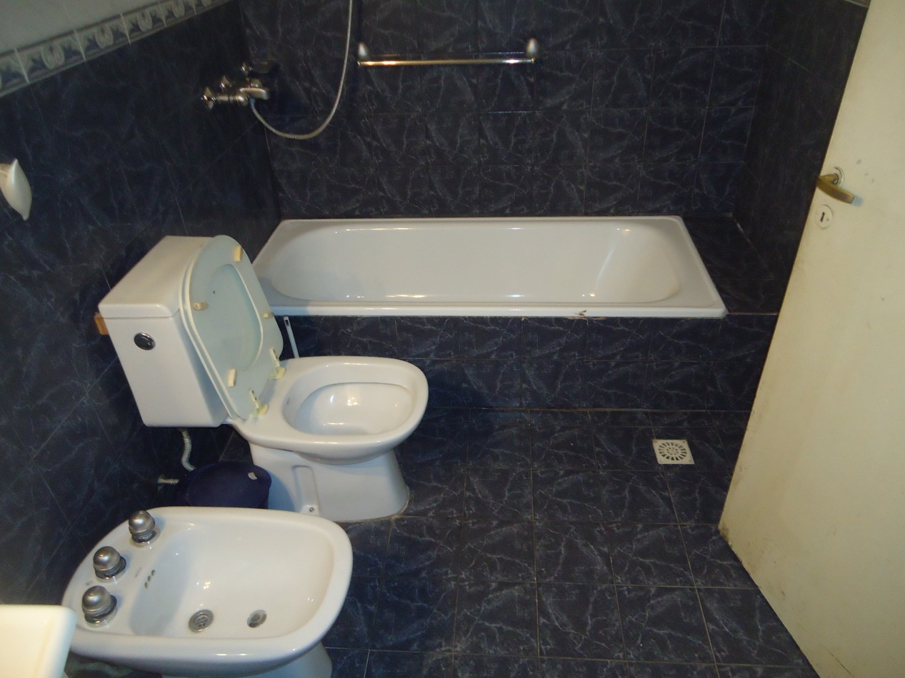 Barrio Rosedal, se alquila propiedad esquina, excelente entorno.  "SEÑADA"