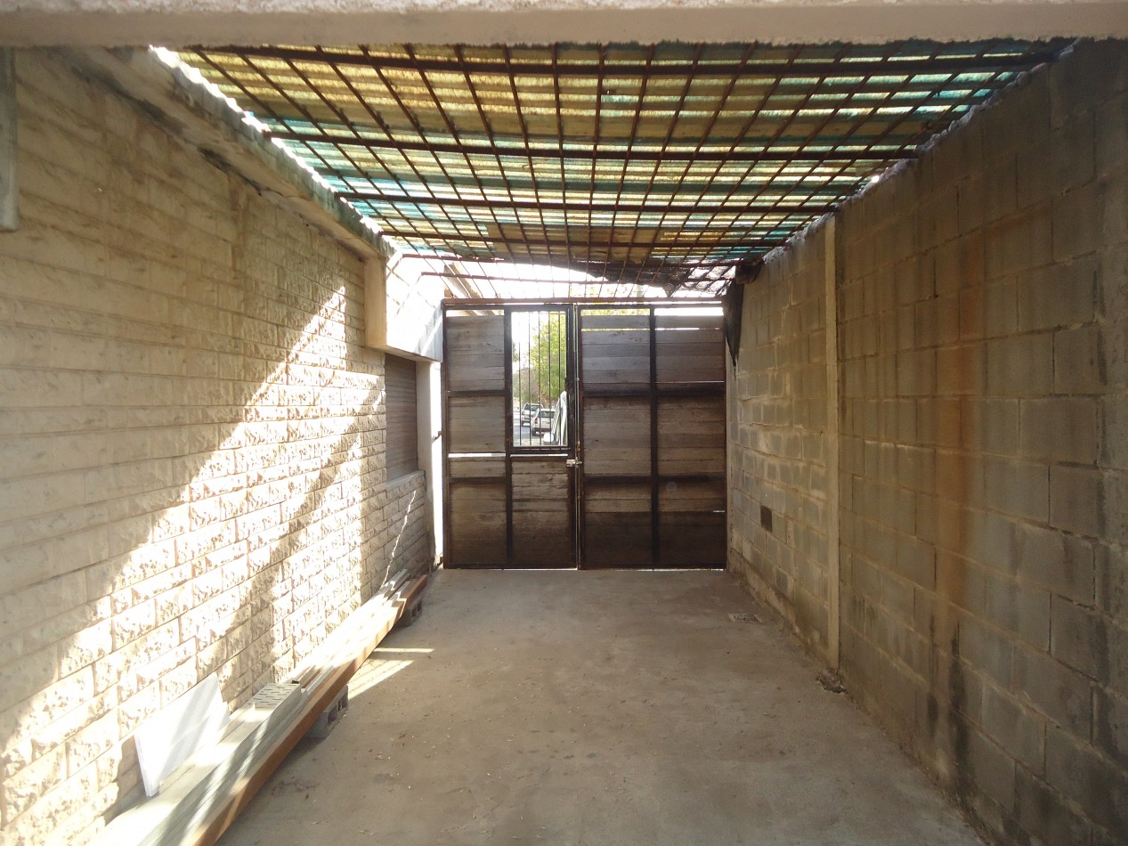 Barrio Rosedal, se alquila propiedad esquina, excelente entorno.  "SEÑADA"