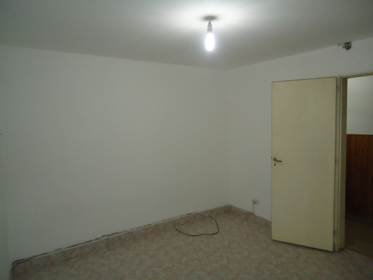 Barrio Rosedal, se alquila propiedad esquina, excelente entorno.  "SEÑADA"