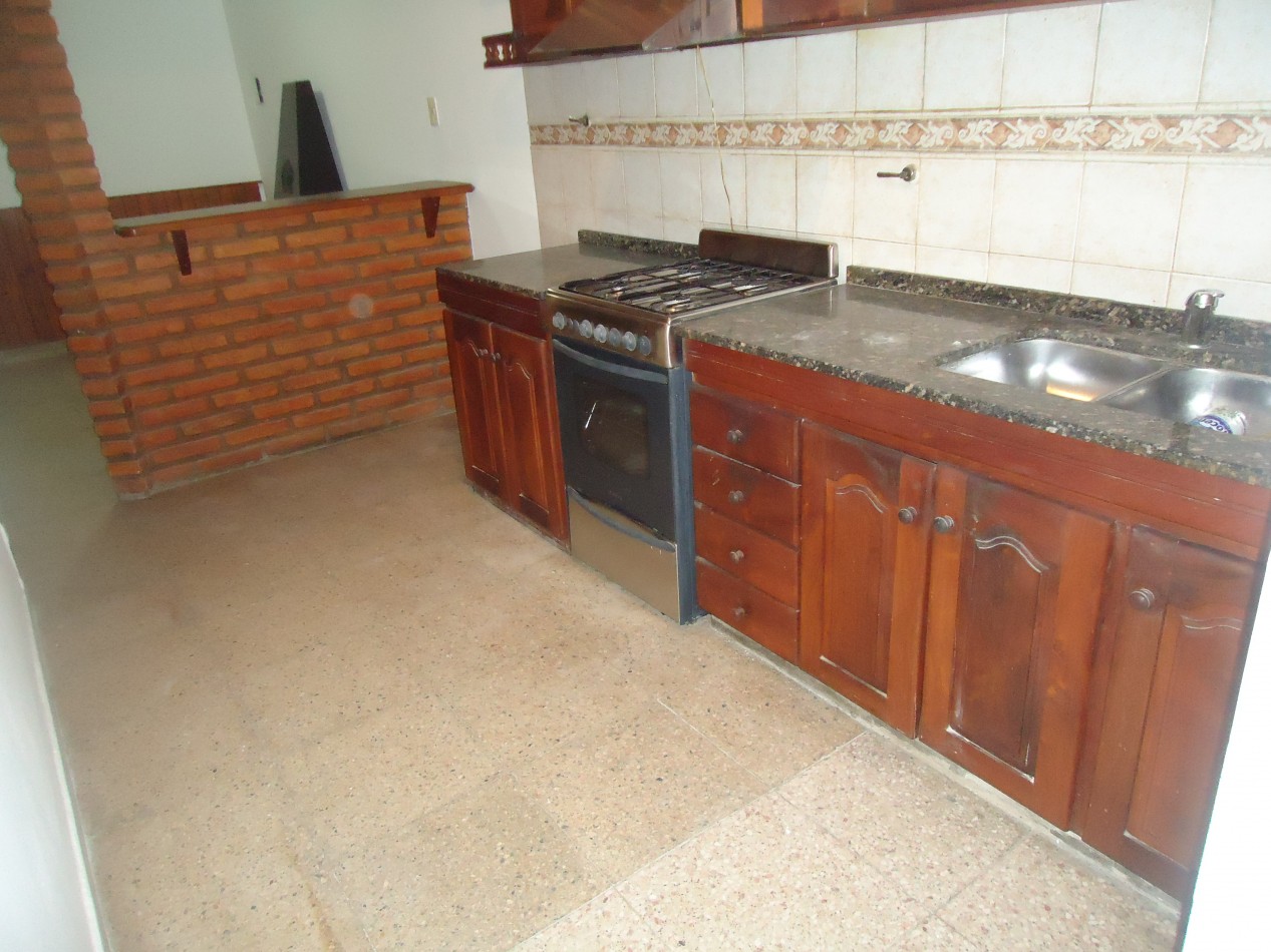 Barrio Rosedal, se alquila propiedad esquina, excelente entorno.  "SEÑADA"