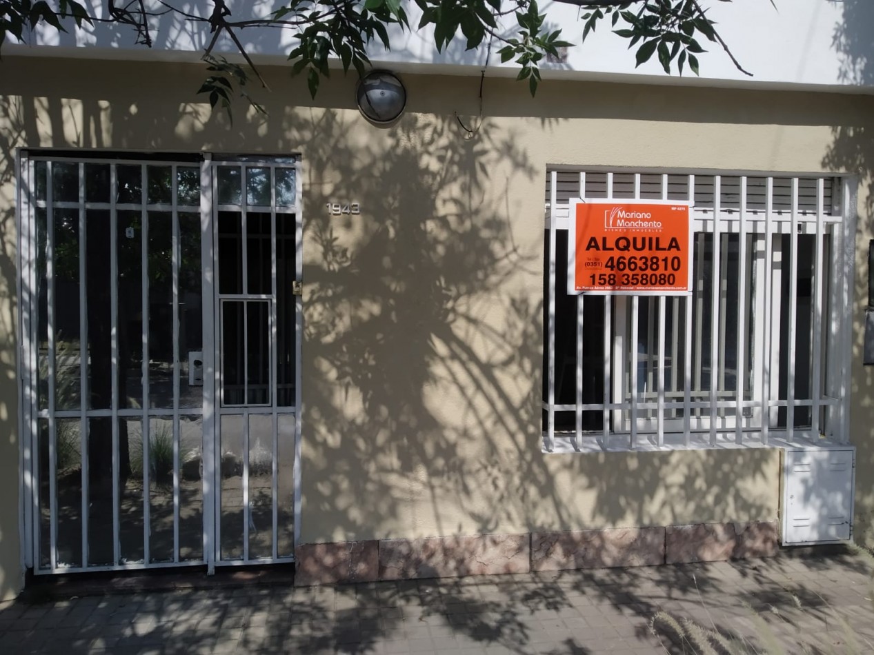 Mariano Balcarce , a solo dos cuadras de ruta 20.- 