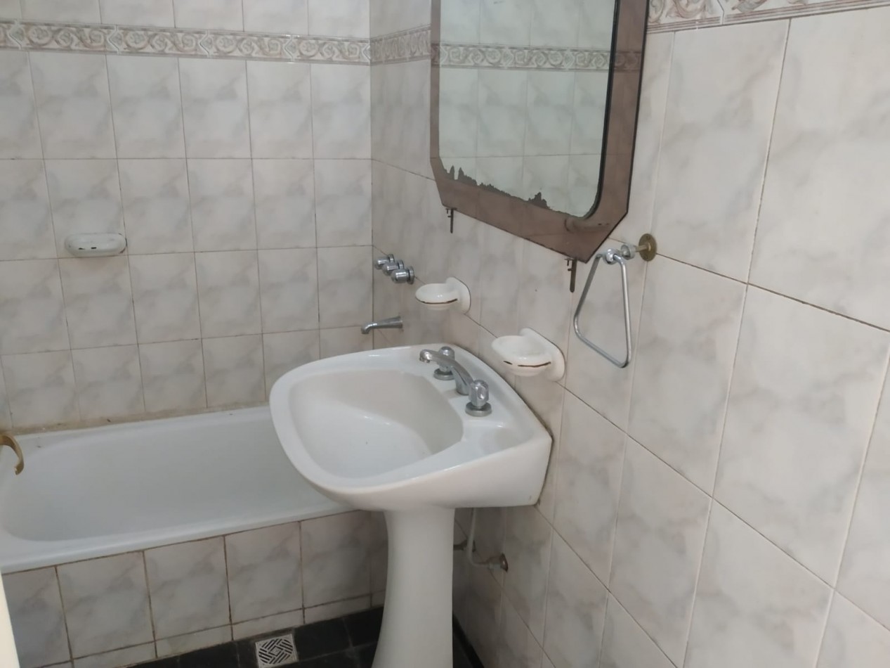 Mariano Balcarce , a solo dos cuadras de ruta 20.- 