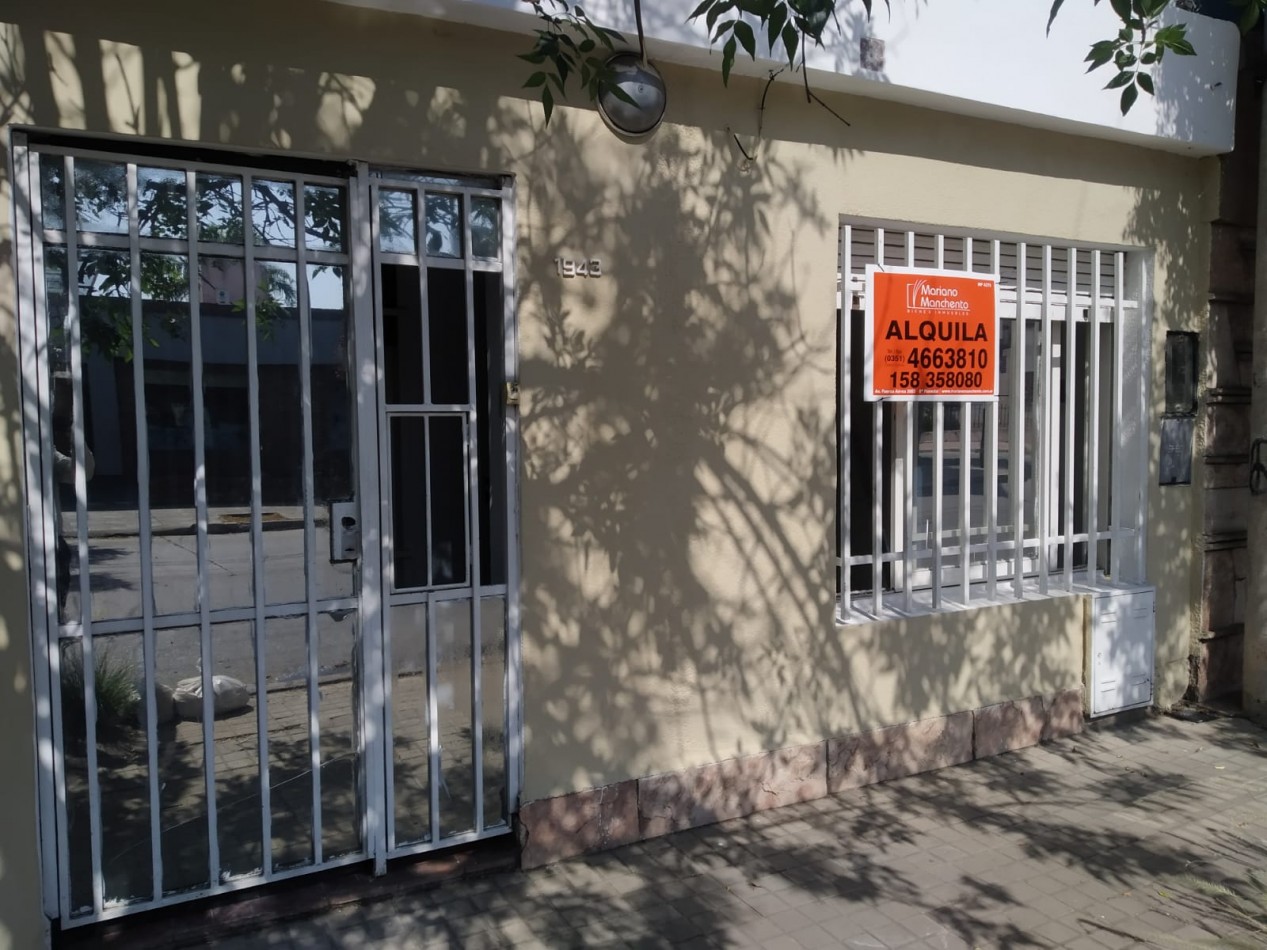 Mariano Balcarce , a solo dos cuadras de ruta 20.- 