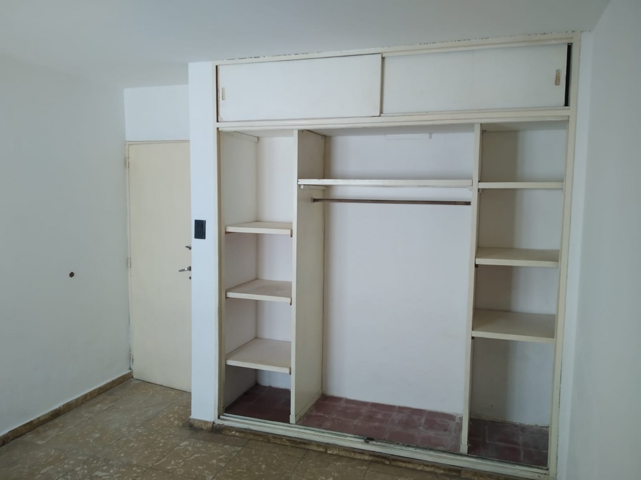 Mariano Balcarce , a solo dos cuadras de ruta 20.- 