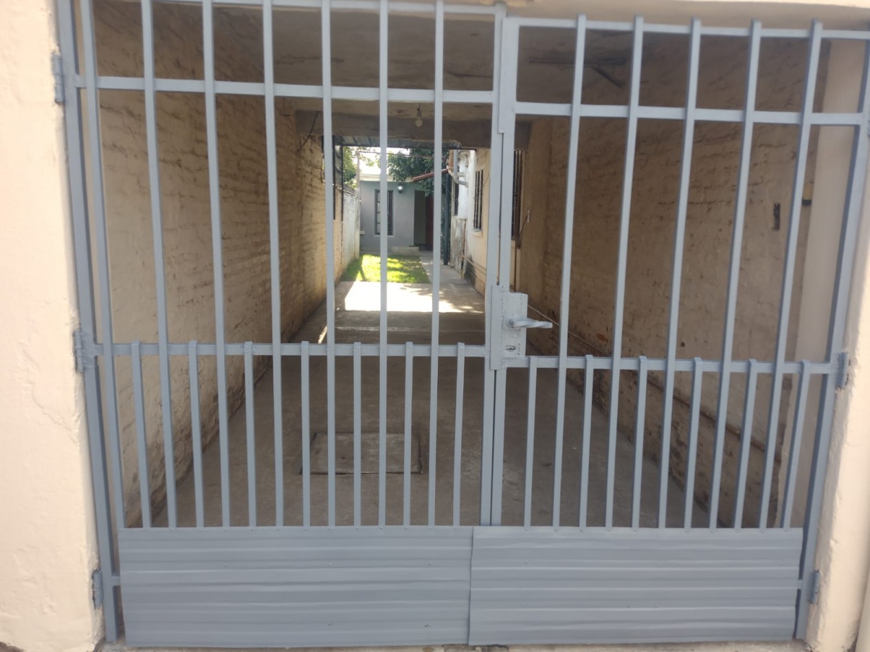 SE VENDE CASA CON DEPARTAMENTO, BARRIO "ALTO ALBERDI " NUEVO PRECIO" 