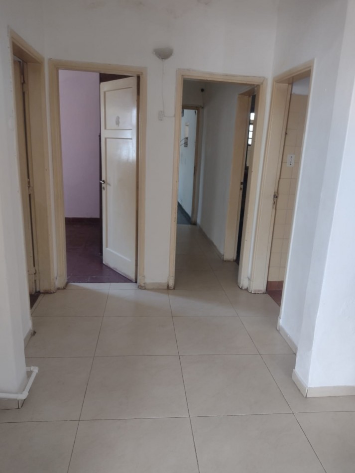 SE VENDE CASA CON DEPARTAMENTO, BARRIO "ALTO ALBERDI " NUEVO PRECIO" 