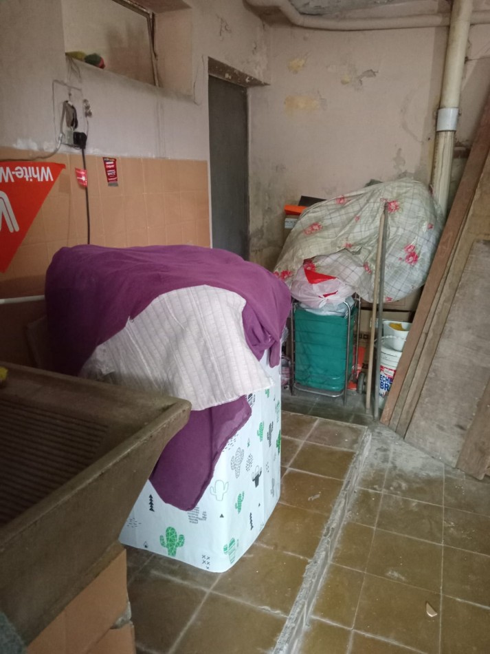 BARRIO ROSEDAL, SE VENDE CASA DE DOS PISOS A METROS DE RUTA 20
