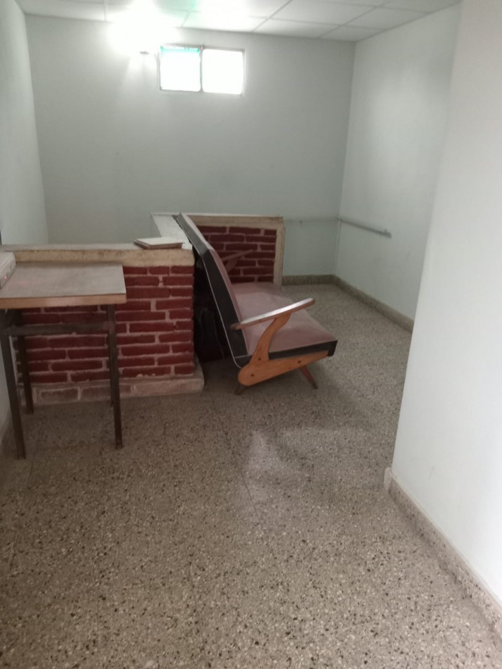 BARRIO ROSEDAL, SE VENDE CASA DE DOS PISOS A METROS DE RUTA 20