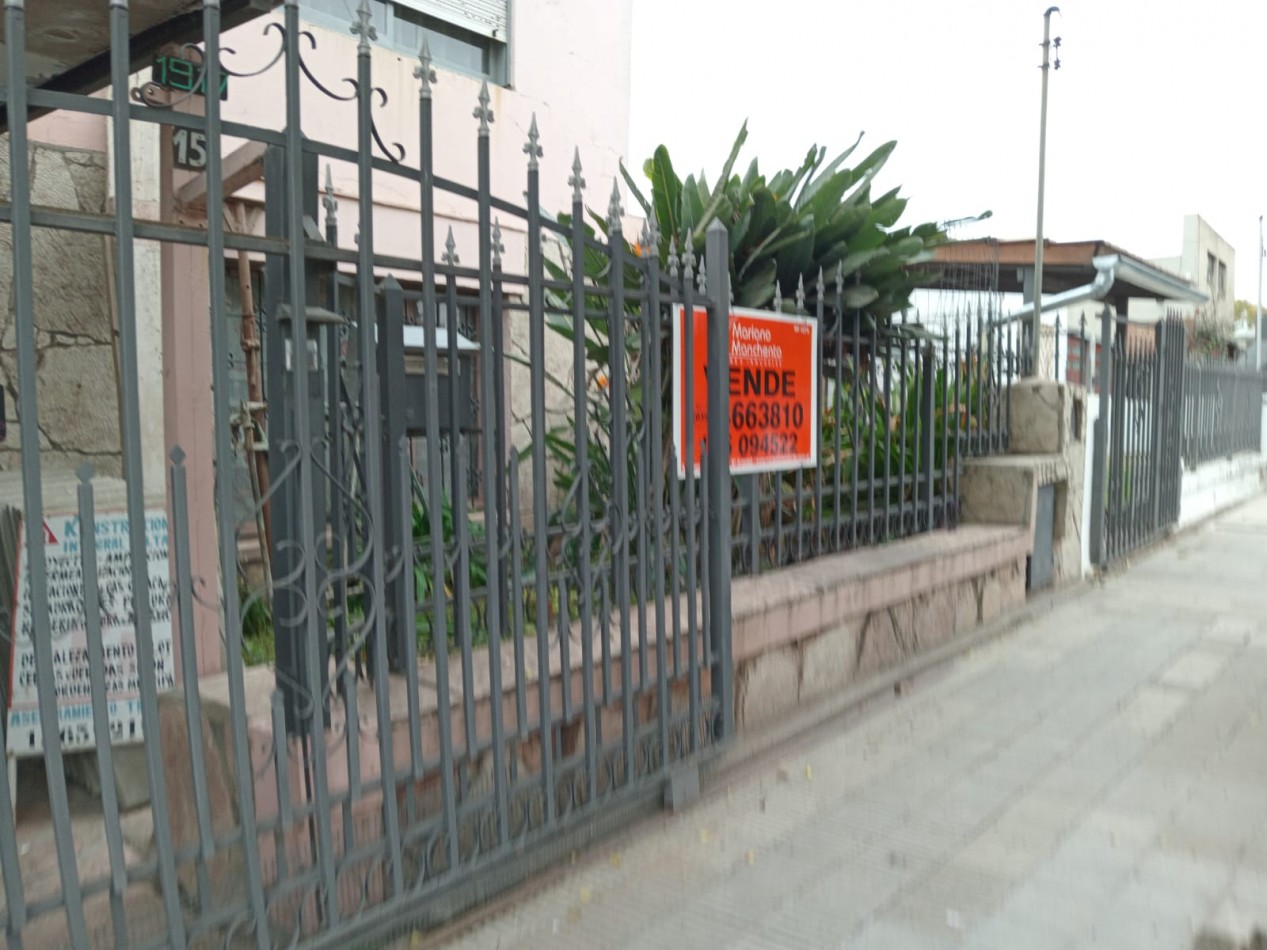 BARRIO ROSEDAL, SE VENDE CASA DE DOS PISOS A METROS DE RUTA 20