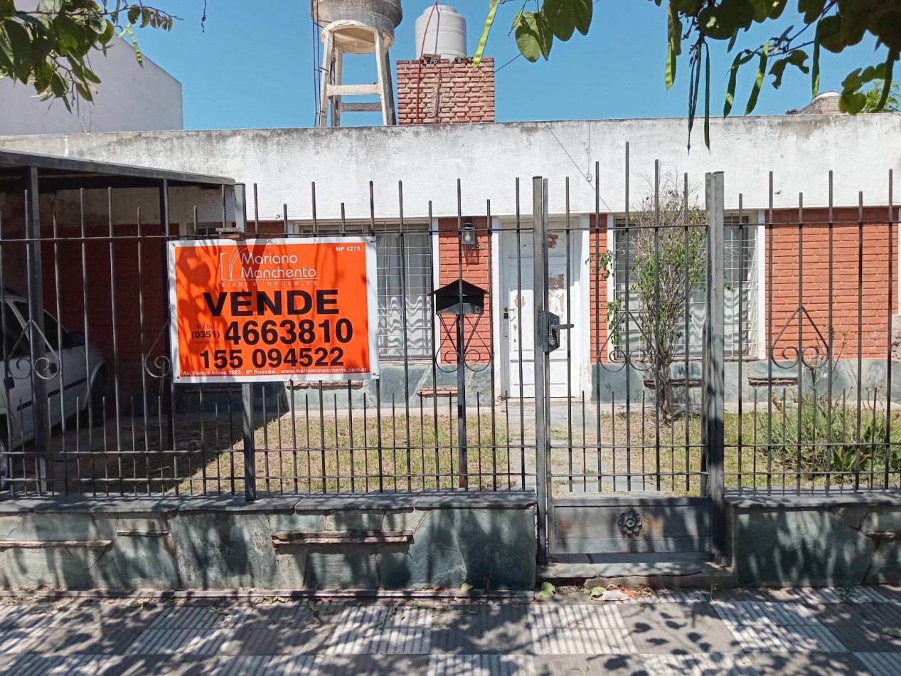 Se Vende Casa para Reciclar en Barrio Los Naranjos, OPORTUNIDAD PARA INVERSION!! " SEÑADA" 