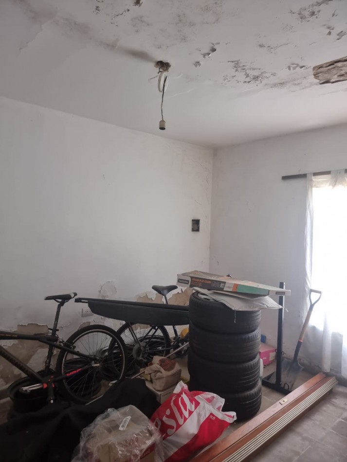 Se Vende Casa para Reciclar en Barrio Los Naranjos, OPORTUNIDAD PARA INVERSION!! " SEÑADA" 