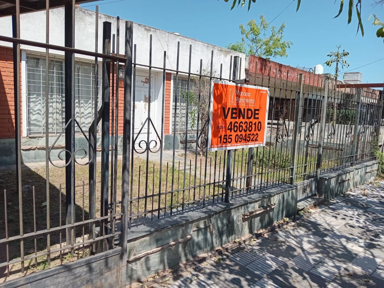 Se Vende Casa para Reciclar en Barrio Los Naranjos, OPORTUNIDAD PARA INVERSION!! " SEÑADA" 