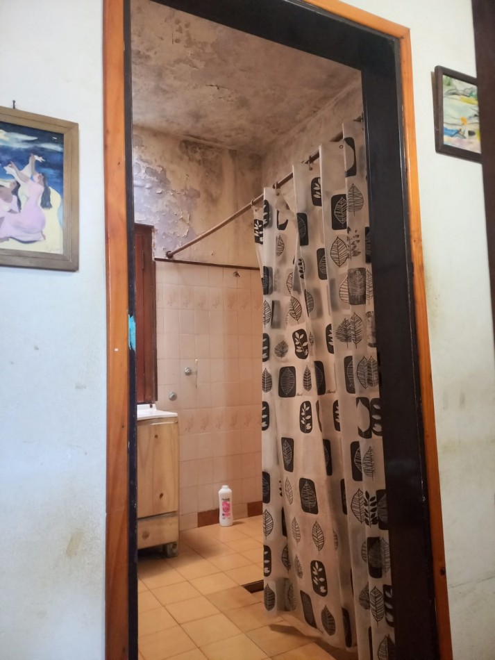 BARRIO PRIMERA JUNTA, SE VENDE CASA CON GALPON 