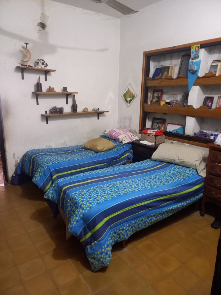 BARRIO PRIMERA JUNTA, SE VENDE CASA CON GALPON 