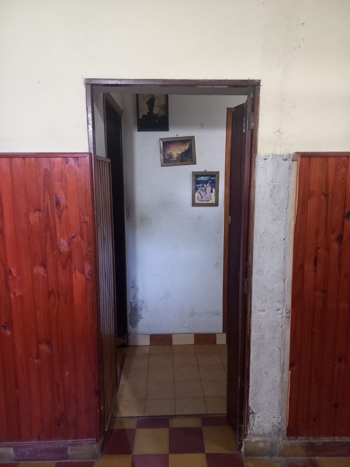BARRIO PRIMERA JUNTA, SE VENDE CASA CON GALPON 
