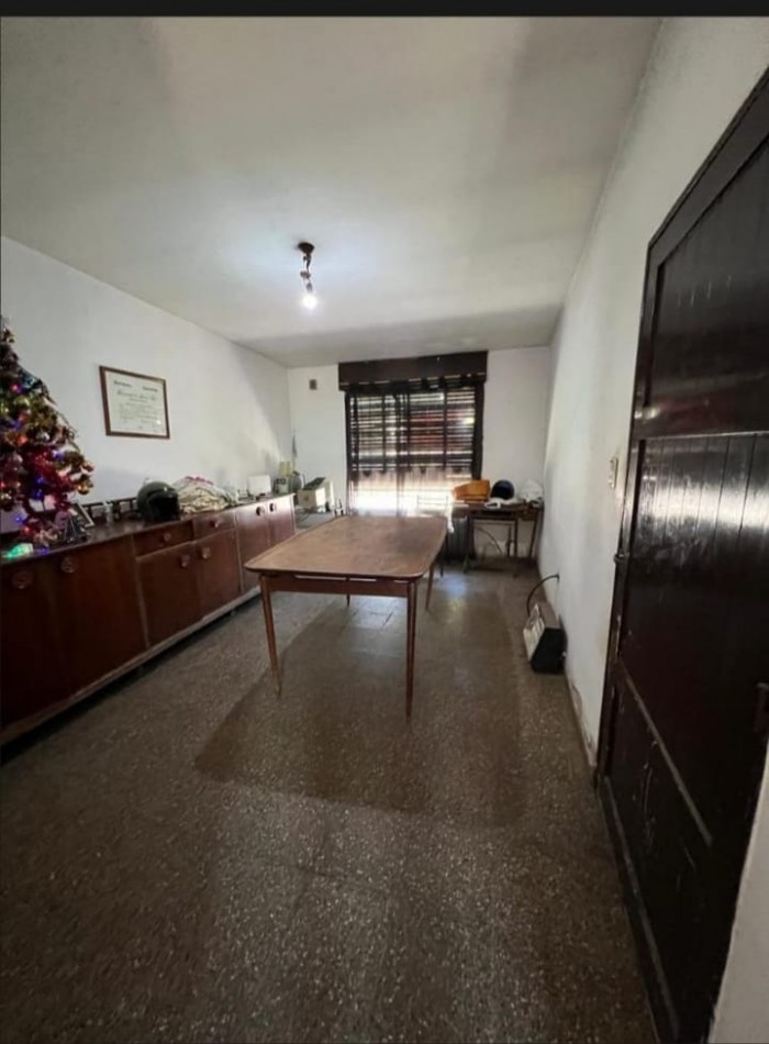 BARRIO LOS GRANADOS, SE VENDE CASA CON DEPARTAMENTO