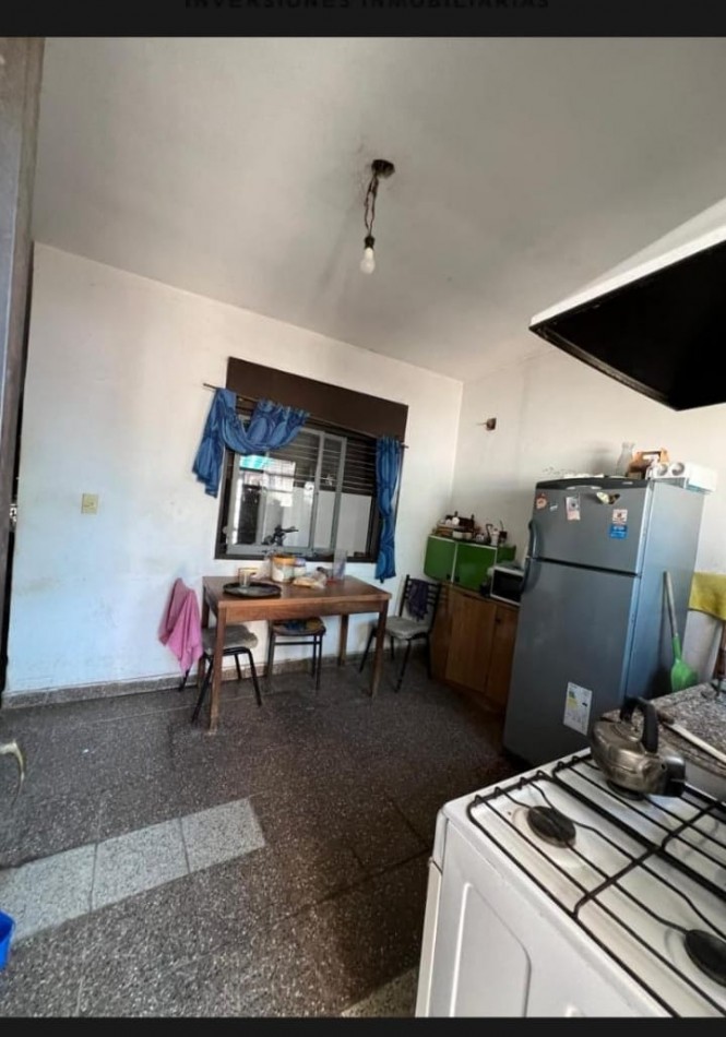 BARRIO LOS GRANADOS, SE VENDE CASA CON DEPARTAMENTO