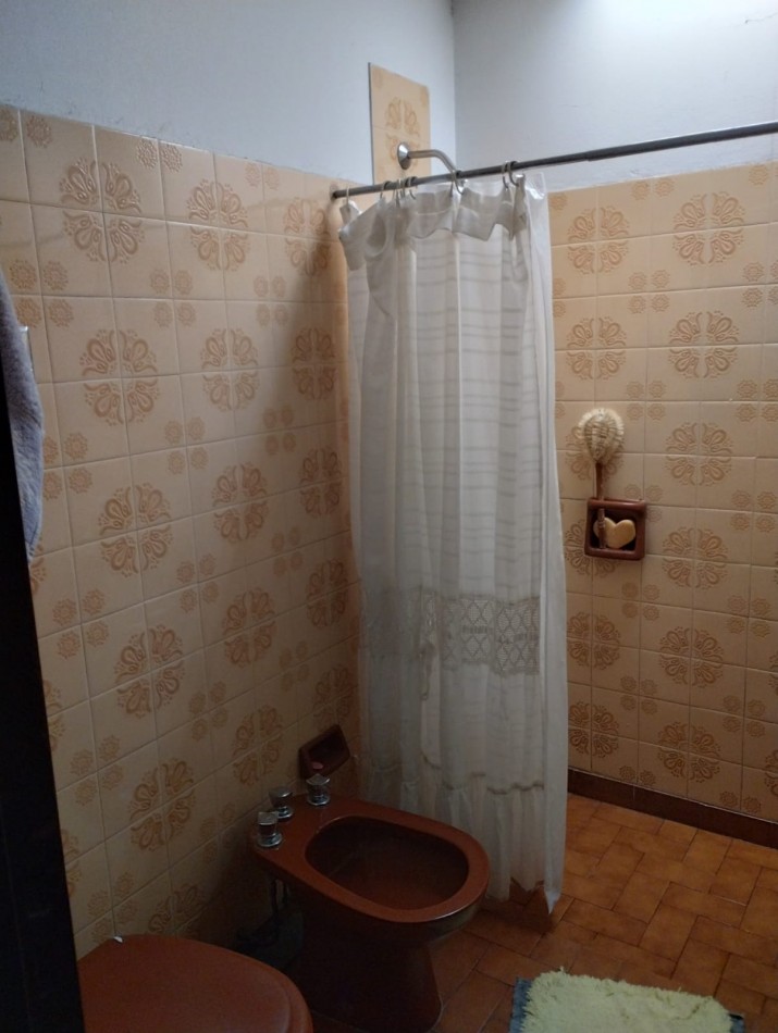 ROSEDAL, MEJOR ZONA, IMPECABLE PROPIEDAD.- 