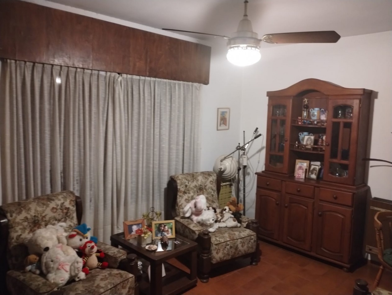 ROSEDAL, MEJOR ZONA, IMPECABLE PROPIEDAD.- 