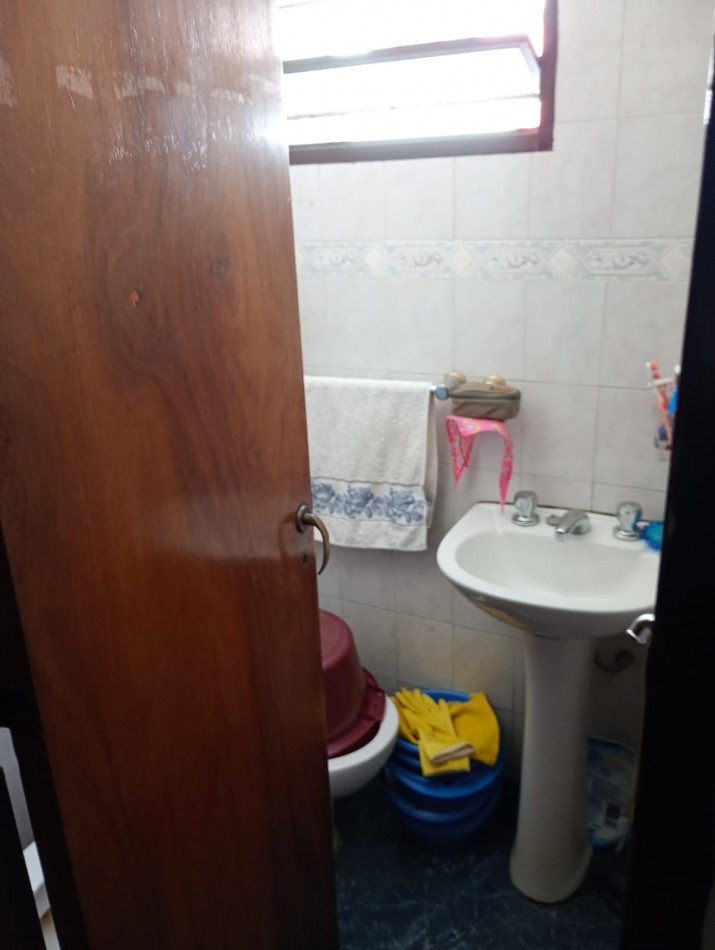 ROSEDAL, MEJOR ZONA, IMPECABLE PROPIEDAD.- 