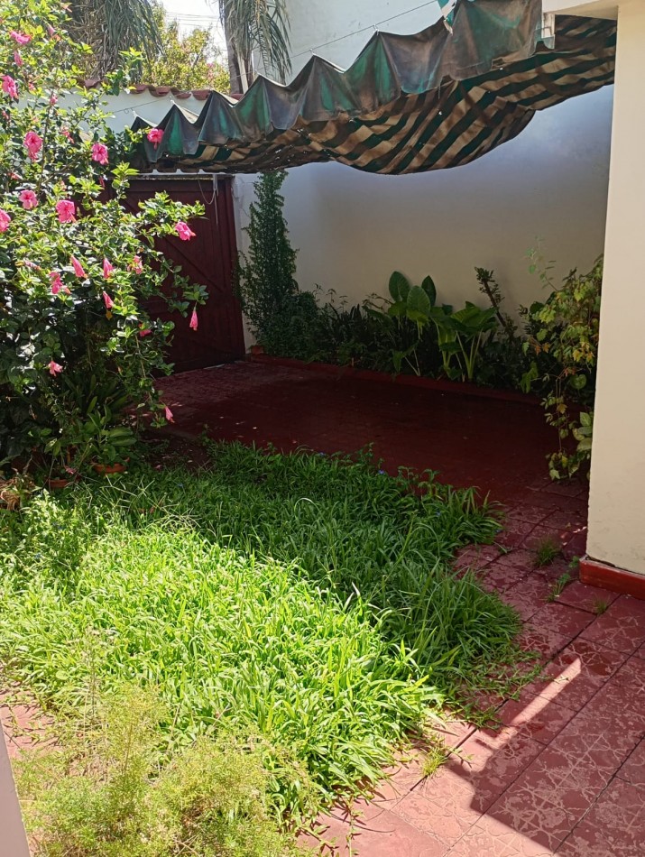 ROSEDAL, MEJOR ZONA, IMPECABLE PROPIEDAD.- 