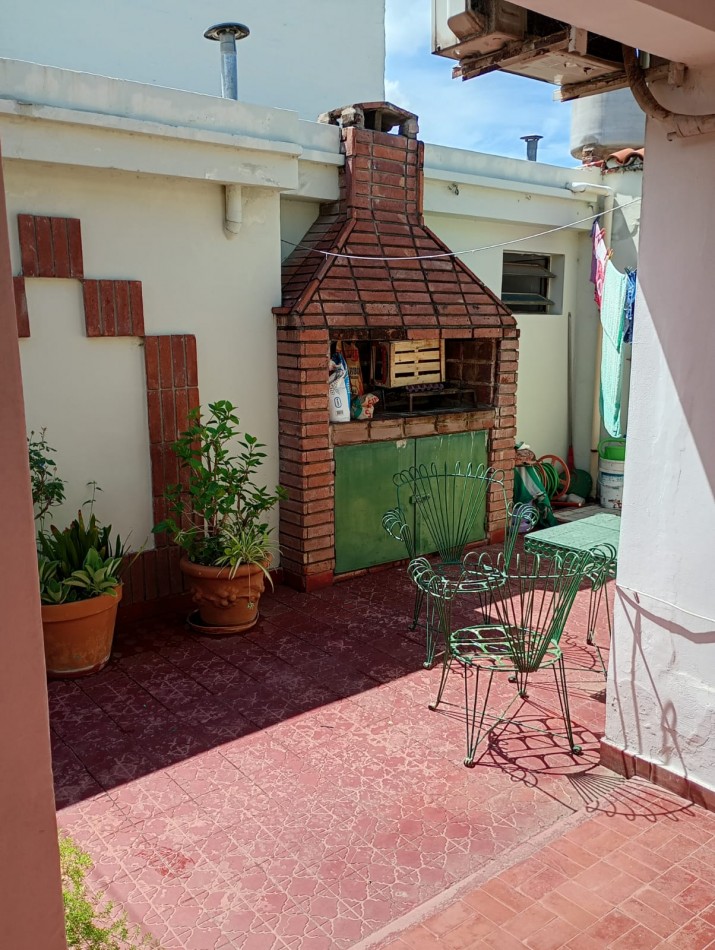 ROSEDAL, MEJOR ZONA, IMPECABLE PROPIEDAD.- 