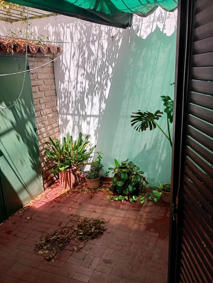 ROSEDAL, MEJOR ZONA, IMPECABLE PROPIEDAD.- 