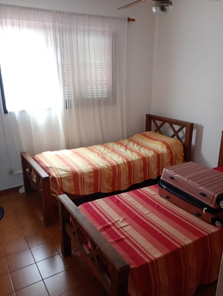 ROSEDAL, MEJOR ZONA, IMPECABLE PROPIEDAD.- 