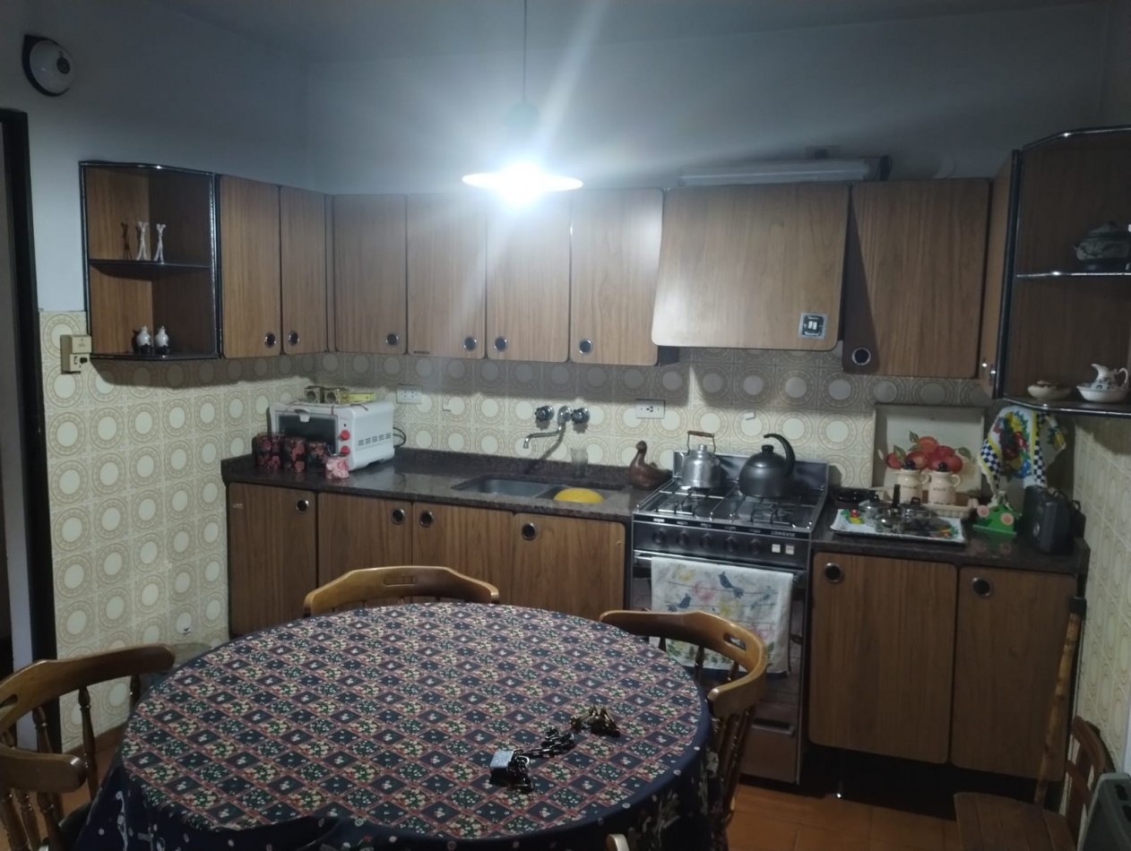 ROSEDAL, MEJOR ZONA, IMPECABLE PROPIEDAD.- 
