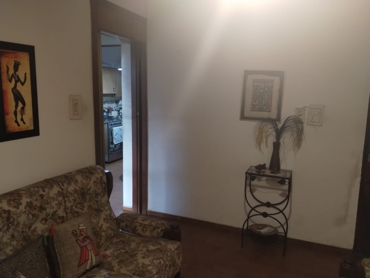 ROSEDAL, MEJOR ZONA, IMPECABLE PROPIEDAD.- 