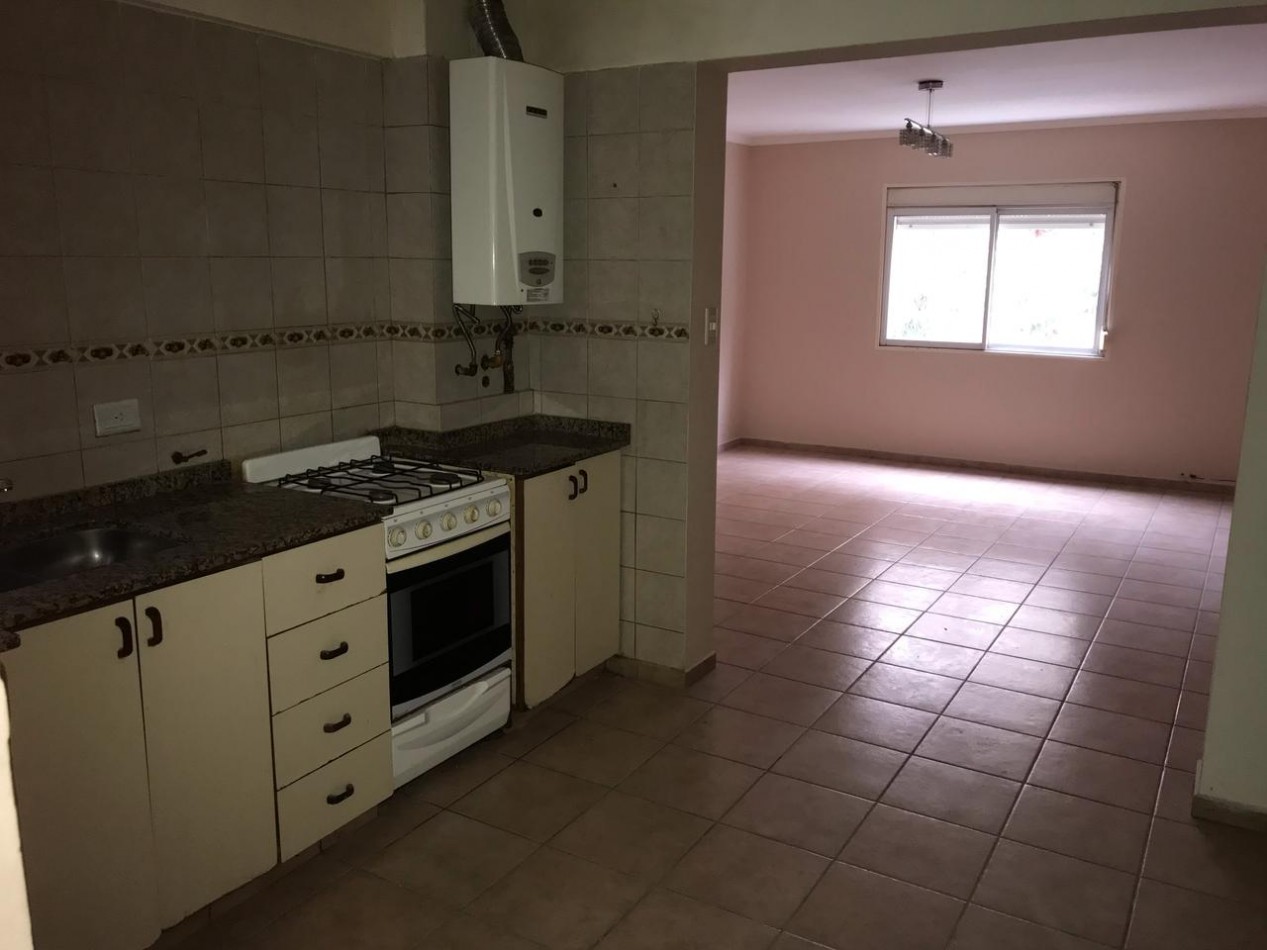 NUEVA CORDOBA, MEJOR ZONA.- 