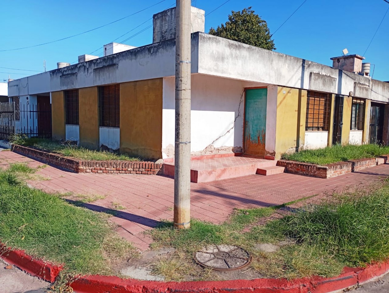 Barrio San Rafael | Oportunidad, Casa Esquina a Reciclar en Venta