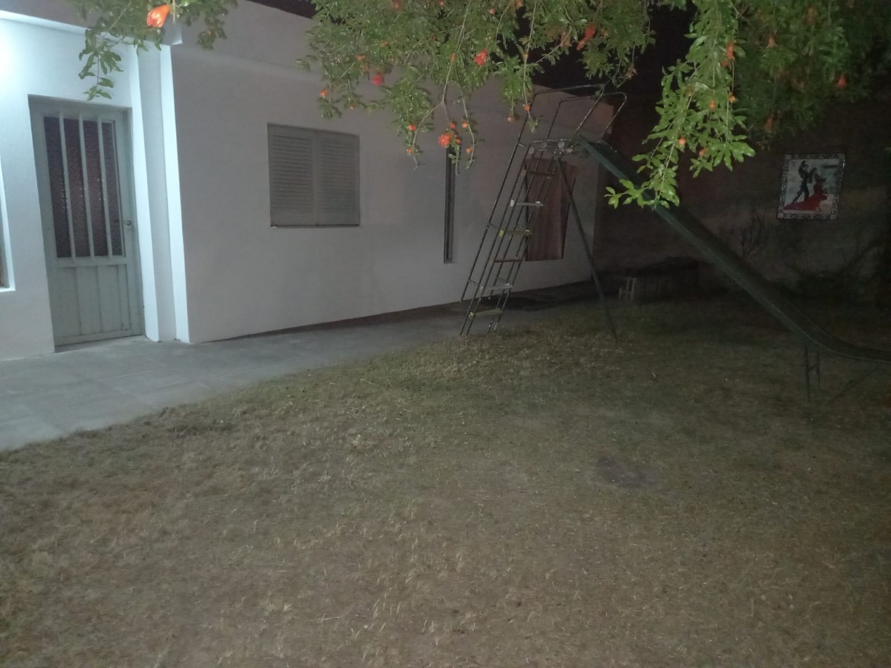 CASA CON DEPARTAMENTO PARA LA VENTA BARRIO LOS PLATANOS, EXCELENTE ENTORNO 