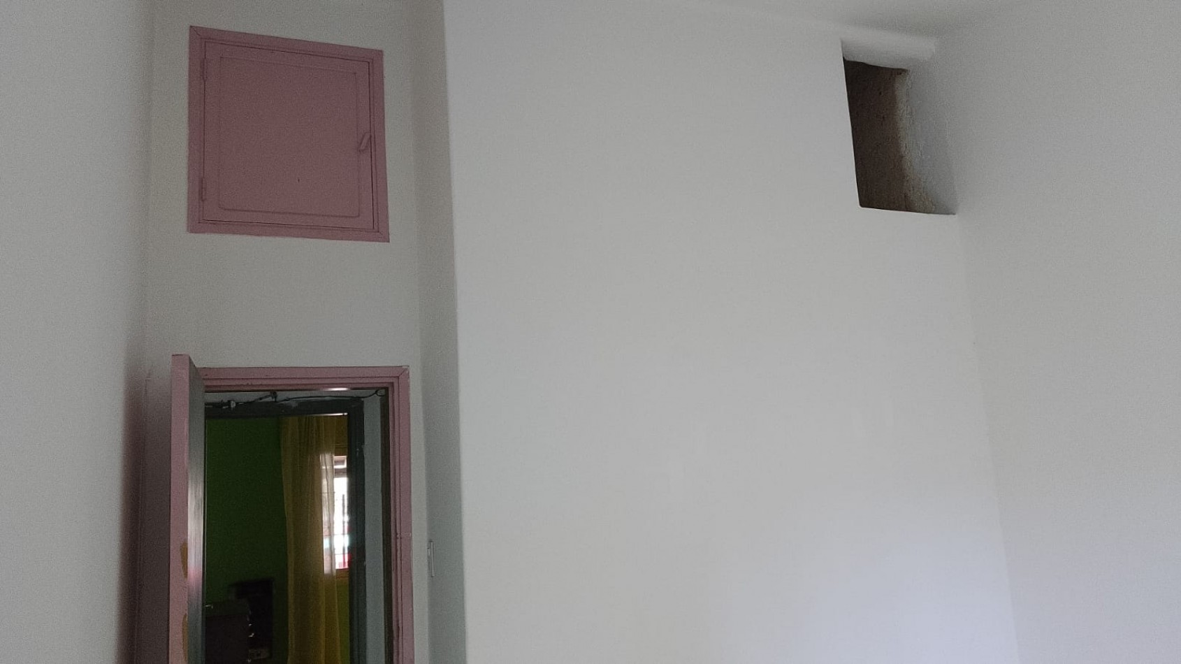 CASA CON DEPARTAMENTO PARA LA VENTA BARRIO LOS PLATANOS, EXCELENTE ENTORNO 