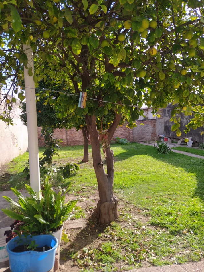 BARRIO VILLA ADELA, OPORTUNIDAD, CASA PARA LA VENTA