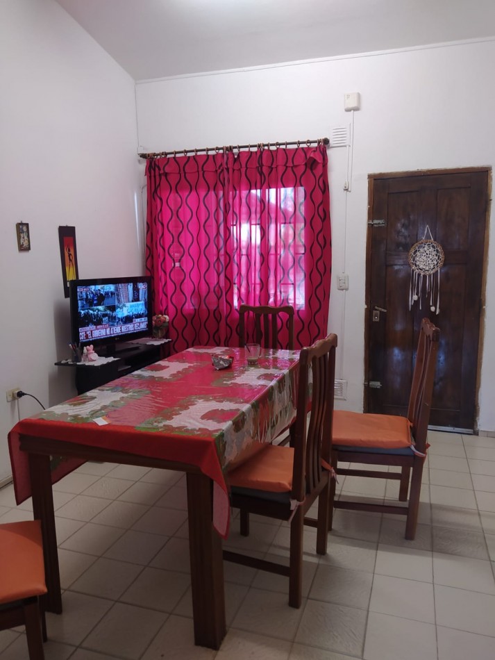 BARRIO VILLA ADELA, OPORTUNIDAD, CASA PARA LA VENTA
