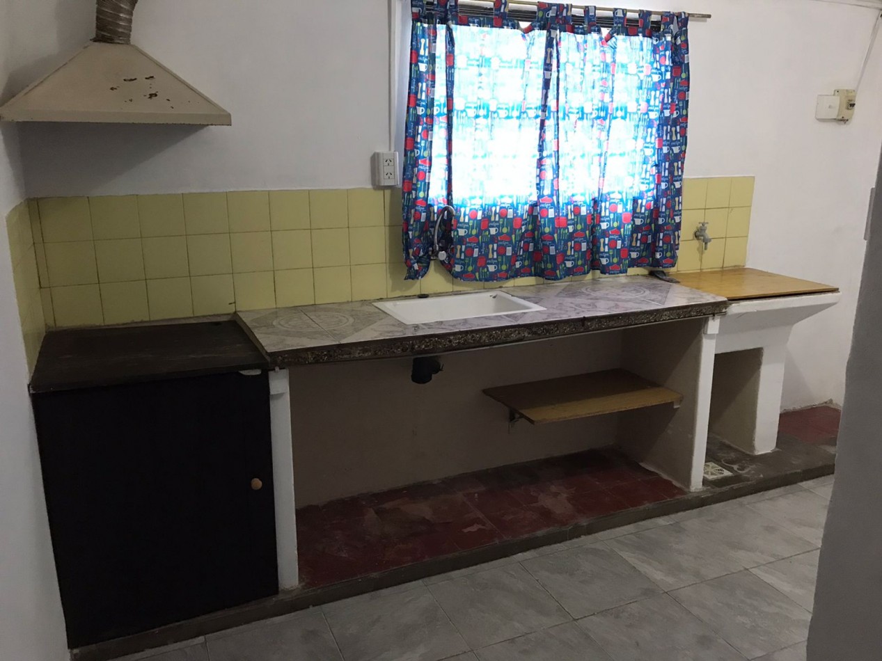 VILLA ADELA, DTO INTERNO CON INGRESO COMPARTIDO.- 