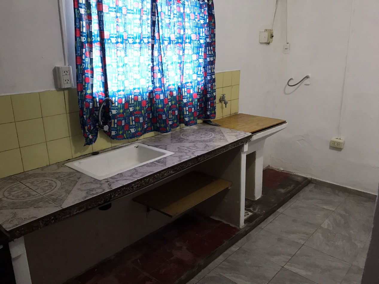 VILLA ADELA, DTO INTERNO CON INGRESO COMPARTIDO.- 