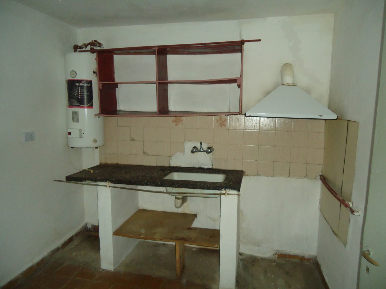 VILLA ADELA, PROPIEDAD IDEAL PARA RENTA + TERRENO DE 400 METROS.- 