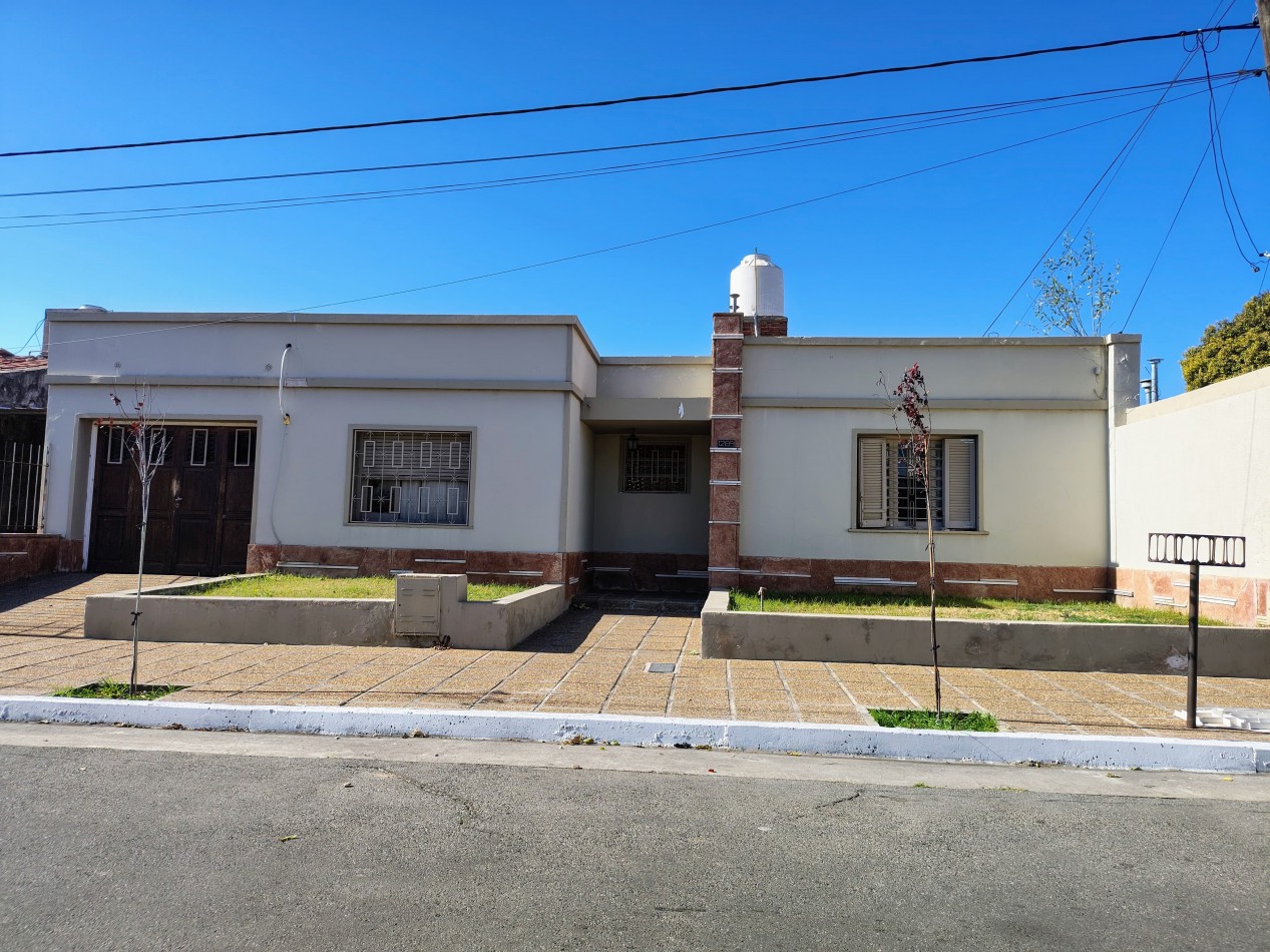 BARRIO SAN RAFAEL, SE VENDE AMPLIA PROPIEDAD, EXCELENTE ENTORNO
