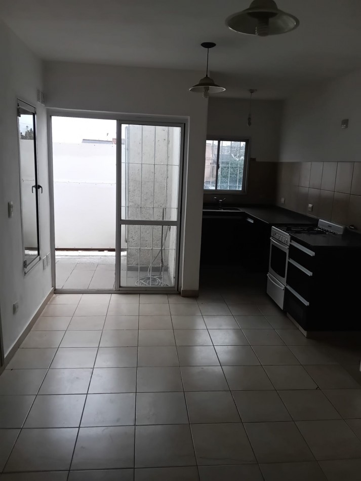 B° PARQUE CAPITAL, DEPARTAMENTO PLANTA ALTA ESTILO LOFT.- 