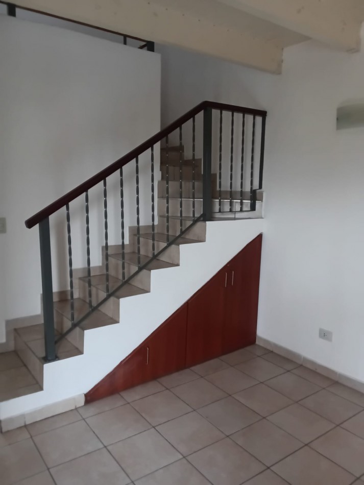 B° PARQUE CAPITAL, DEPARTAMENTO PLANTA ALTA ESTILO LOFT.- 