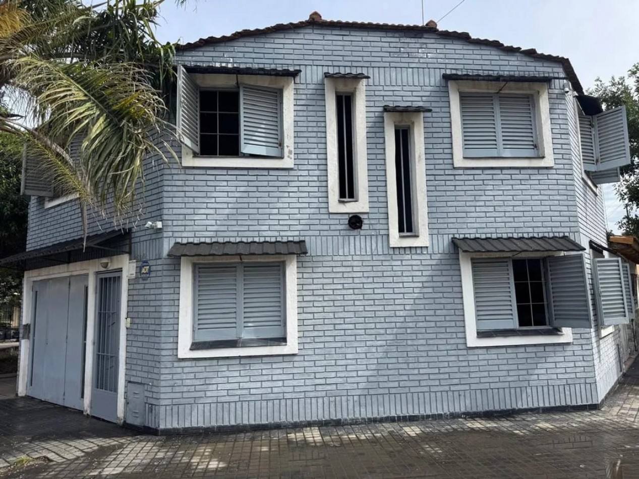 B° Mariano Balcarce, impecable DUPLEX ESQUINA, proximo a ruta 20.-