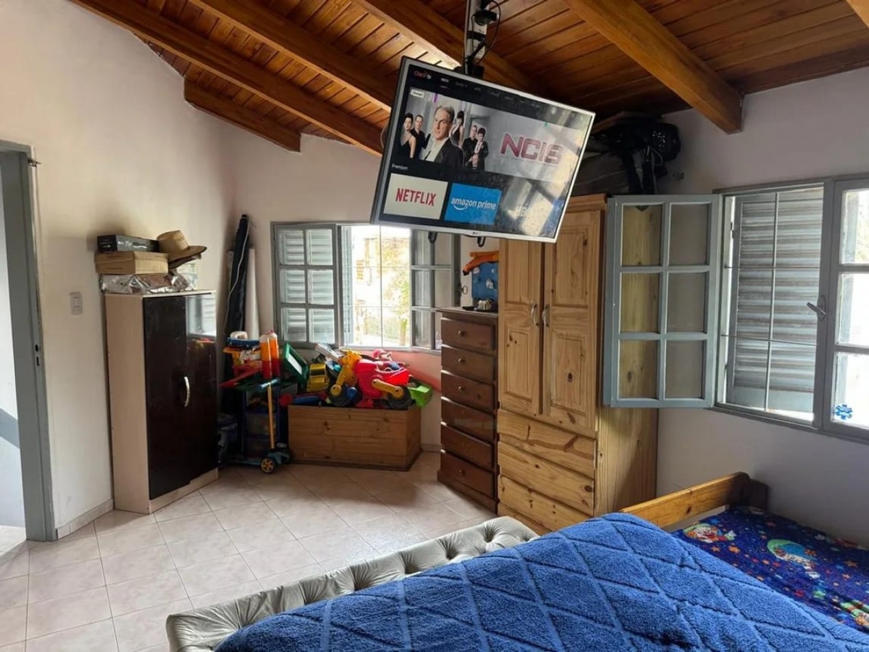 B° Mariano Balcarce, impecable DUPLEX ESQUINA, proximo a ruta 20.-